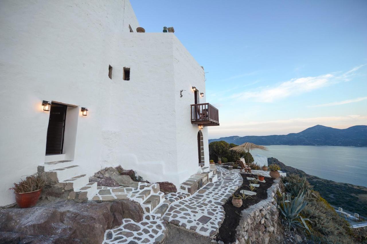 Castrum Traditional Sunset Suites Plaka  Exterior photo