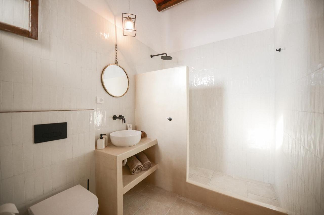 Castrum Traditional Sunset Suites Plaka  Exterior photo