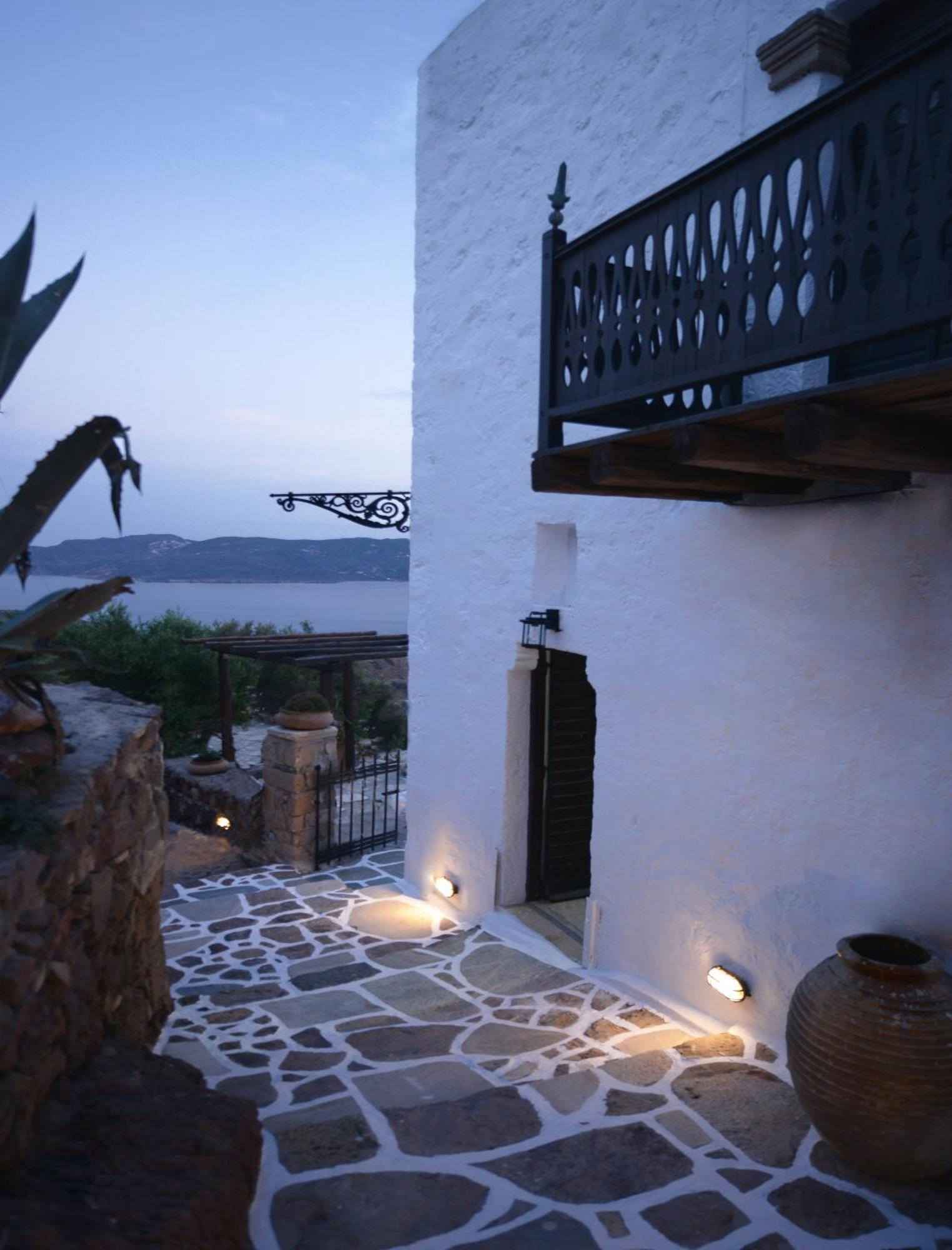 Castrum Traditional Sunset Suites Plaka  Exterior photo