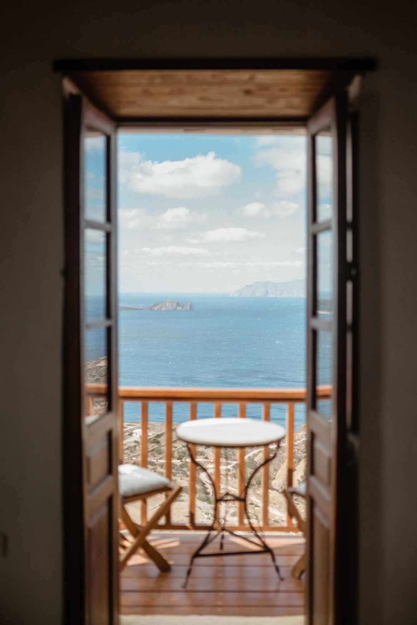 Castrum Traditional Sunset Suites Plaka  Exterior photo
